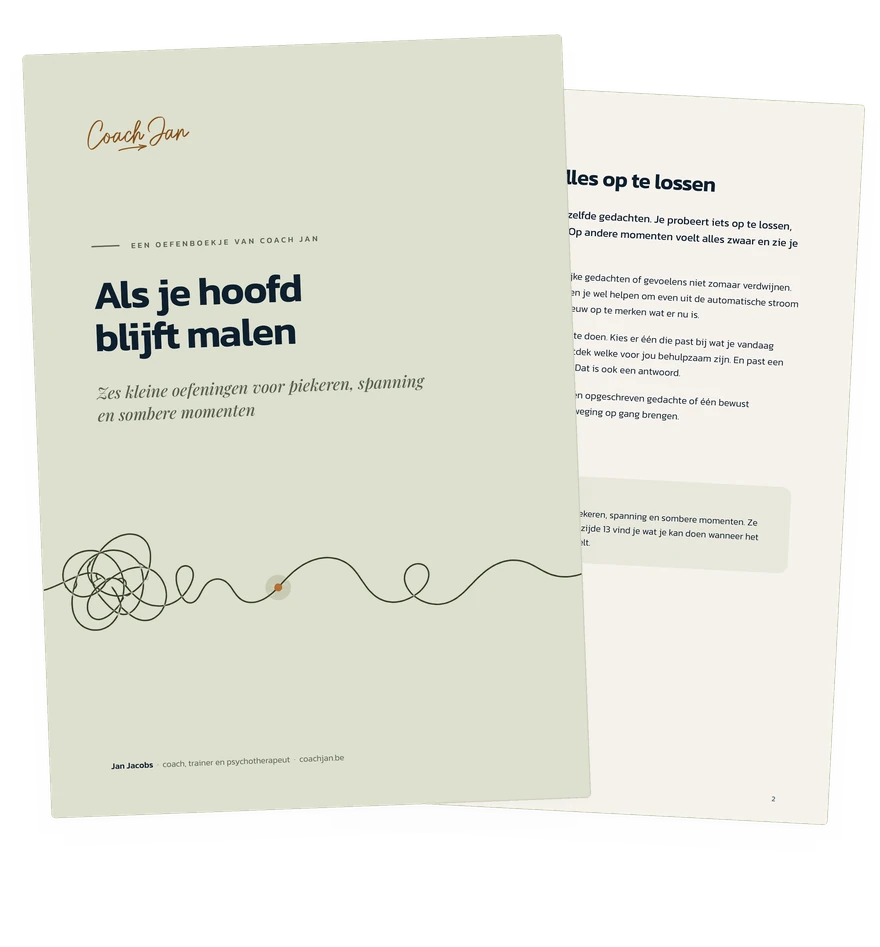 De kaft van het oefenboek Als je hoofd blijft malen, met een lijn die van een knoop ruimer gaat lopen, en daarachter de eerste bladzijde.